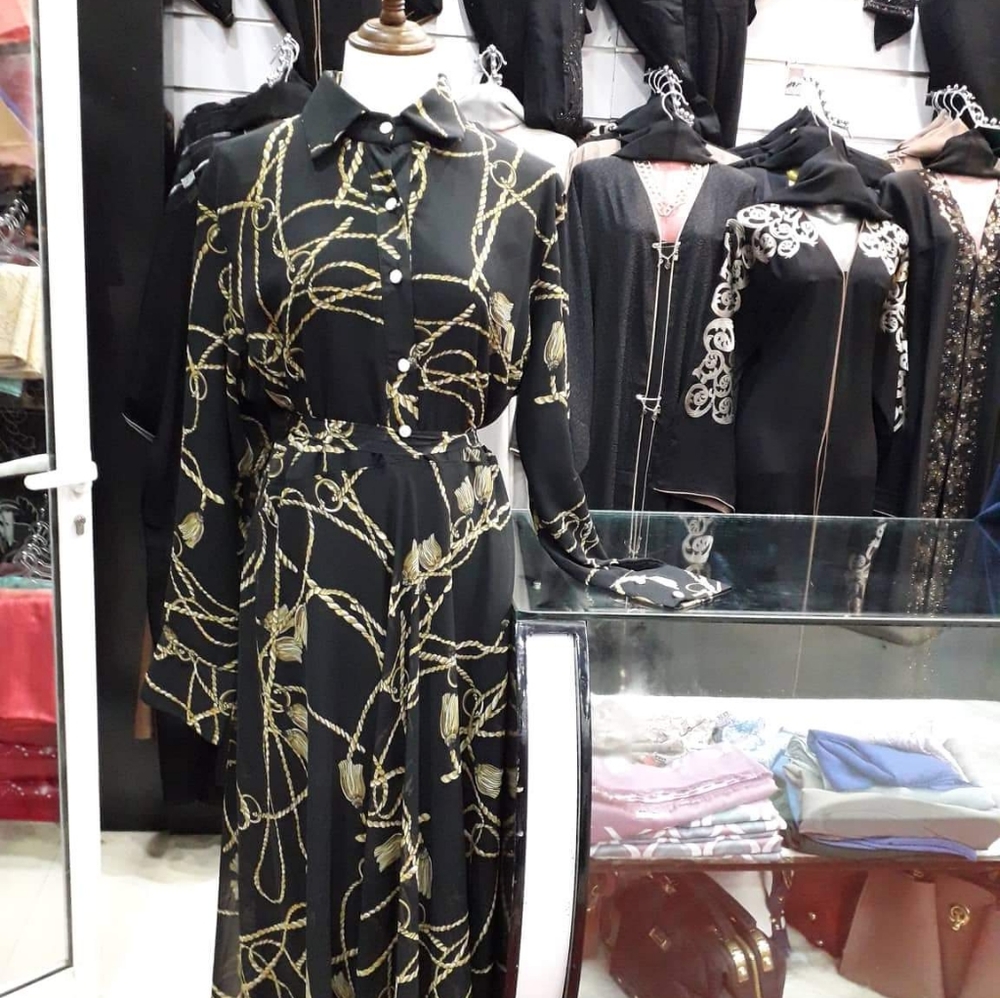 Long dress - Picture 3 of 3